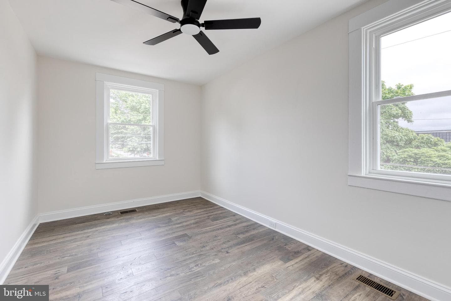 6854 Dunbar Road photo 24