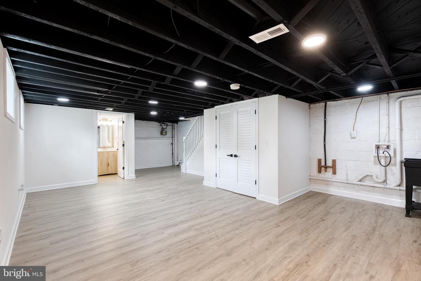 6854 Dunbar Road photo 30