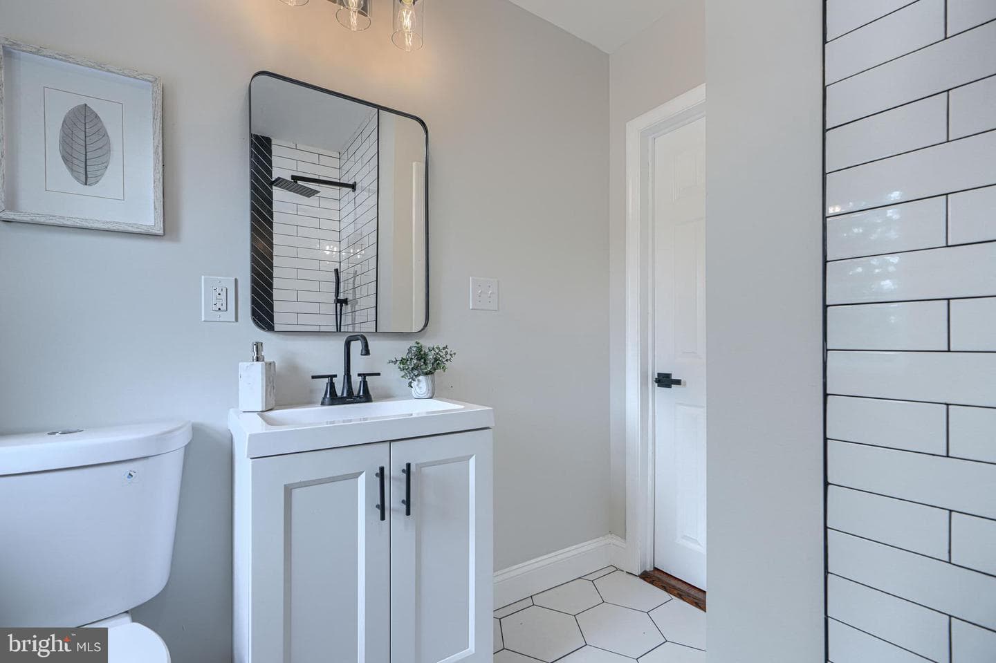 260 Ridge Avenue photo 20