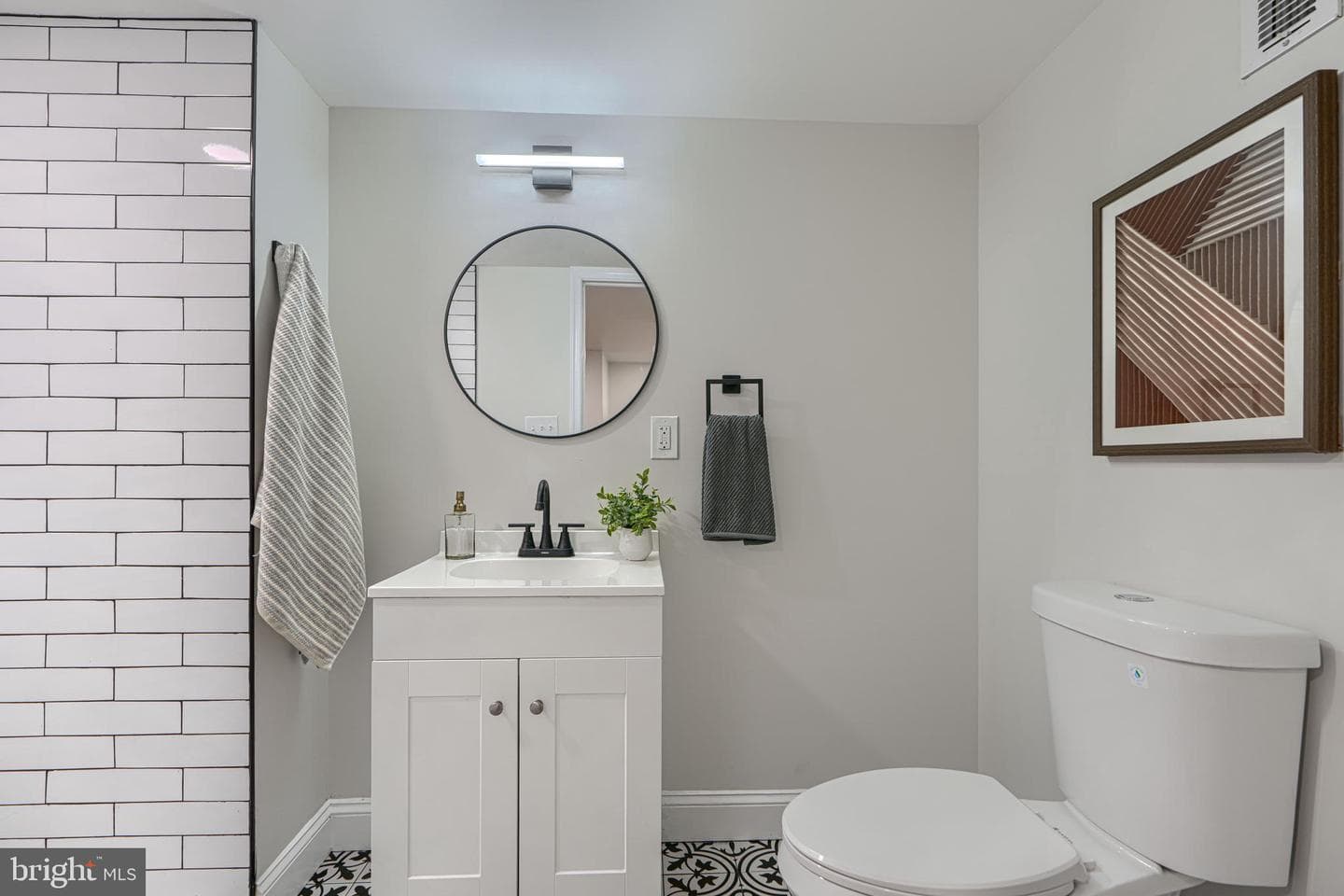 260 Ridge Avenue photo 34