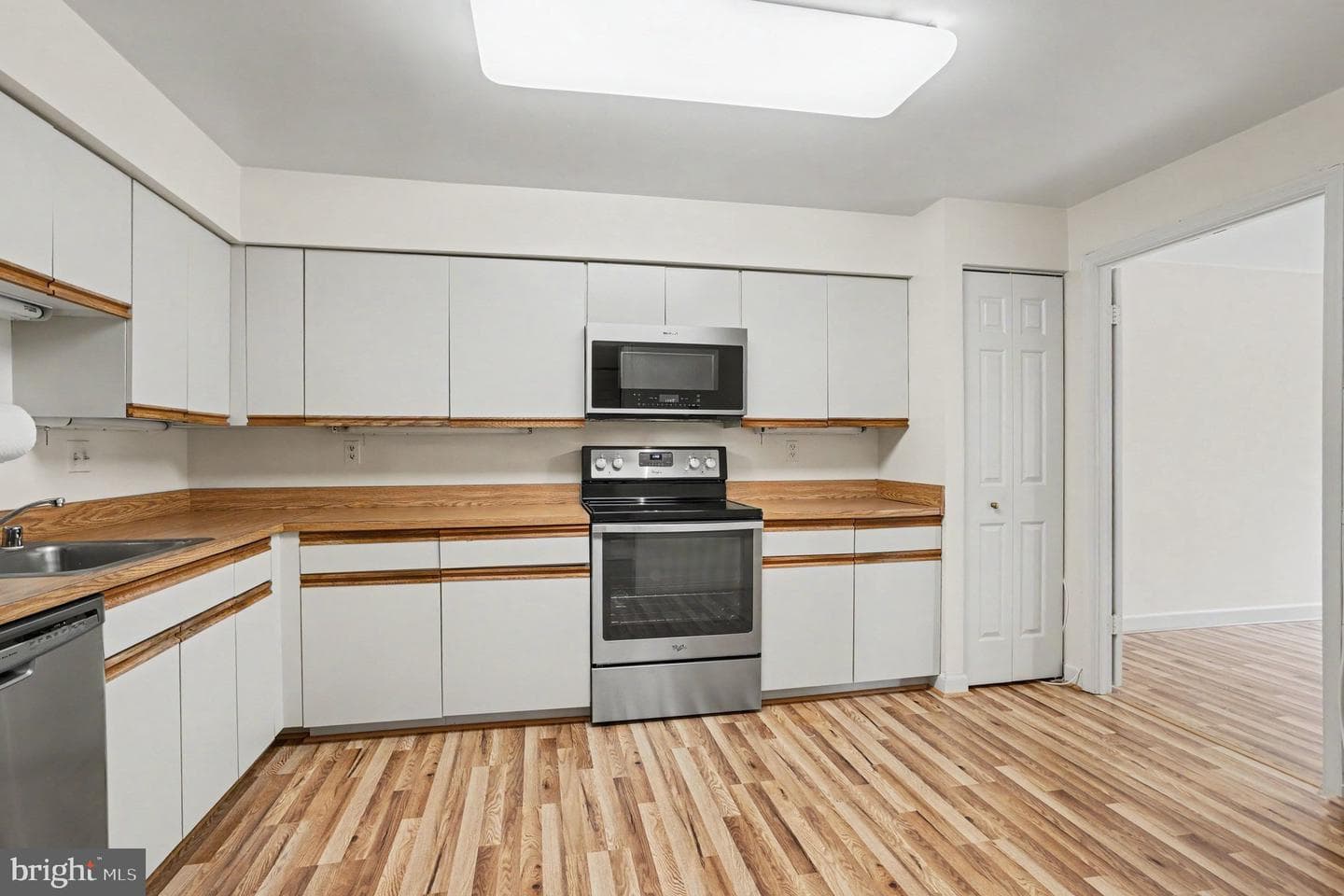 1 Southerly Court #502 photo 12