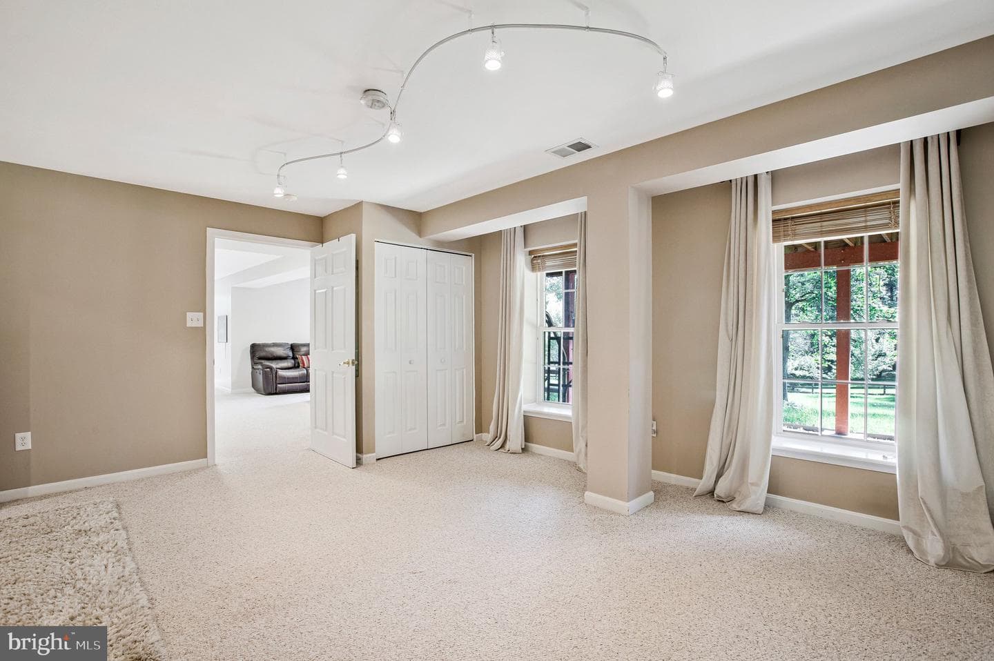 13215 Falls Road photo 24