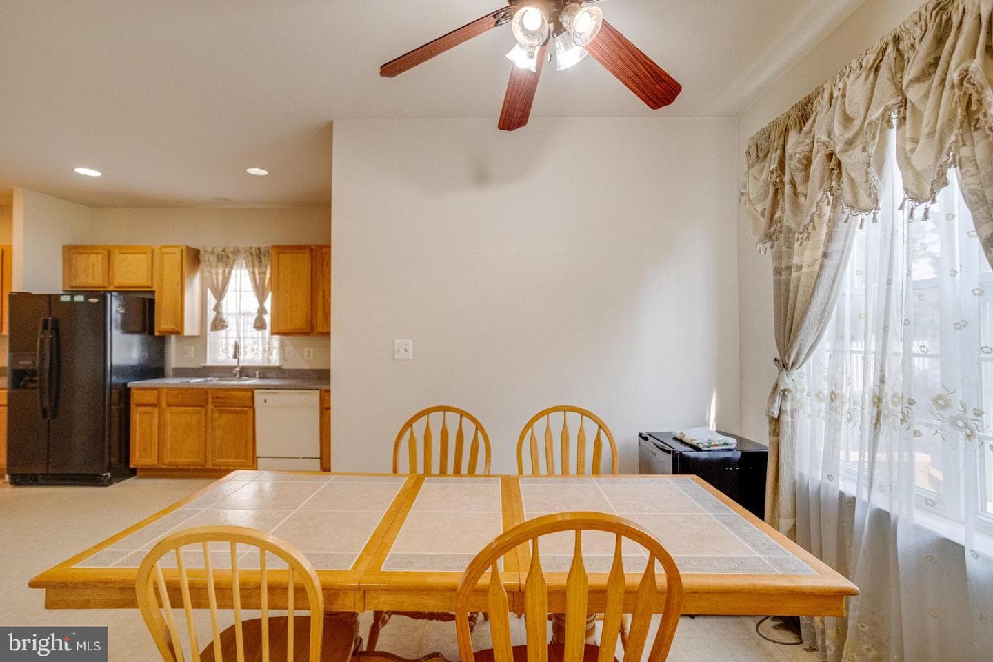 221 Seamaster Road photo 31