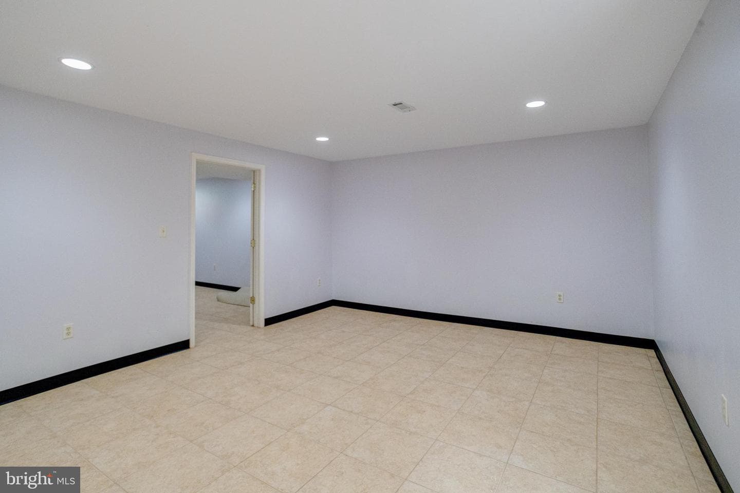 221 Seamaster Road photo 57