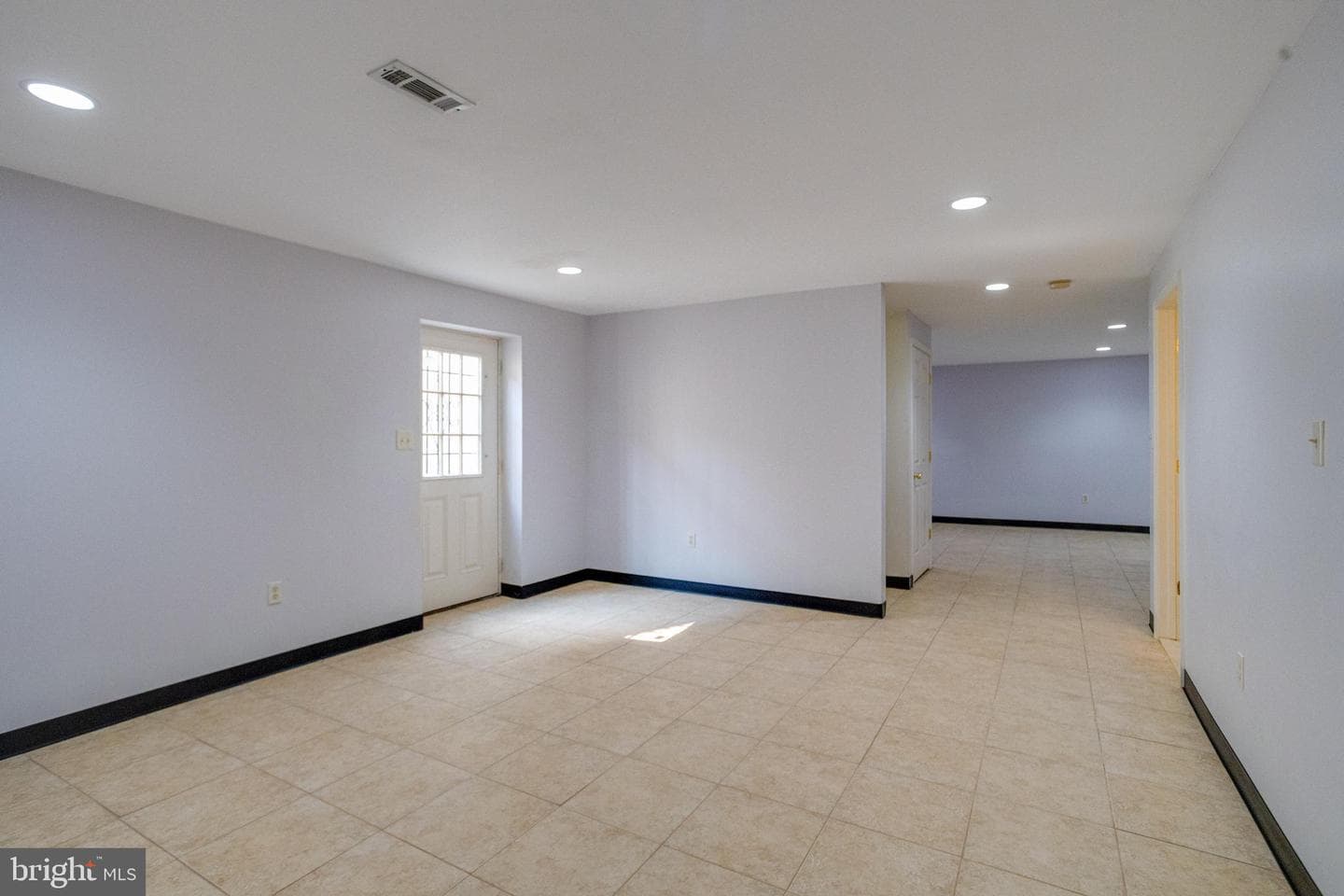 221 Seamaster Road photo 59