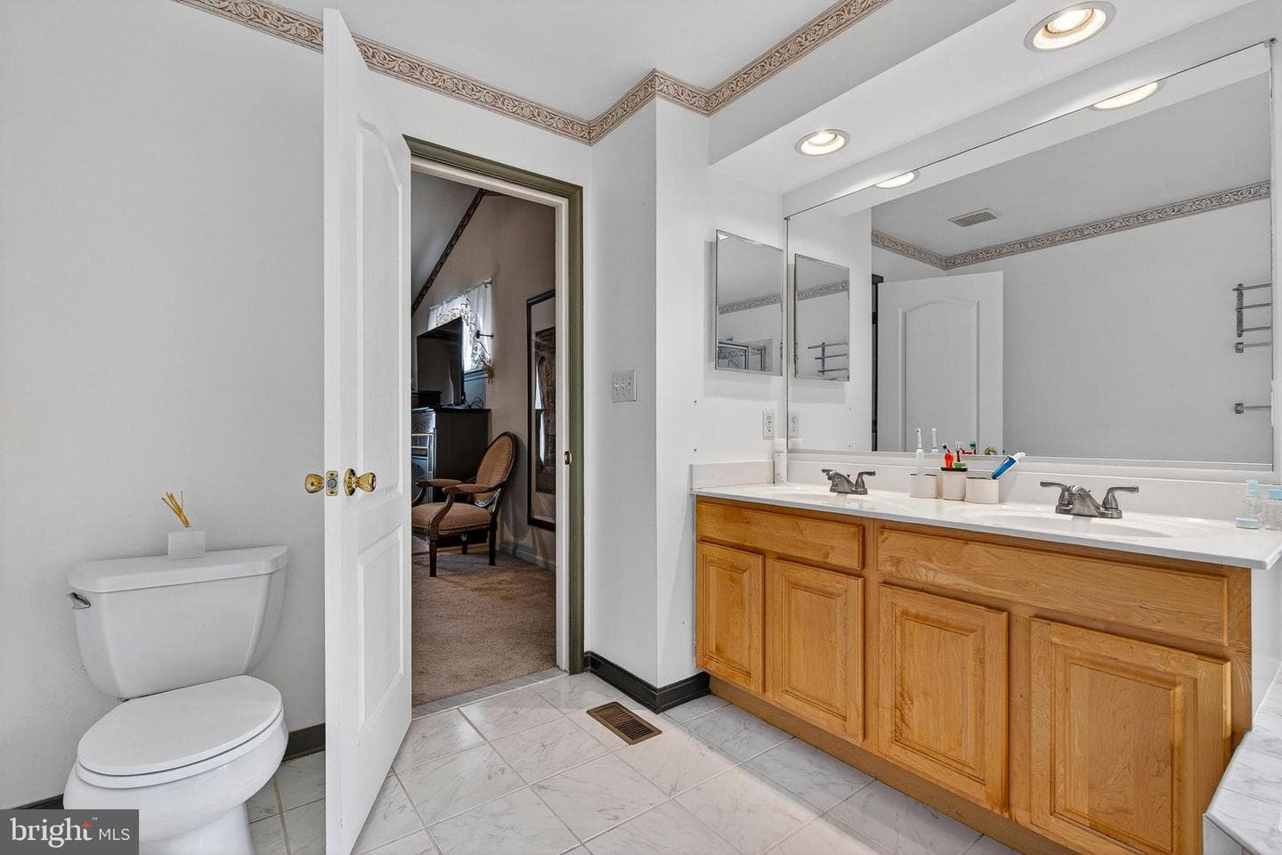 5076 Springhouse Circle photo 27