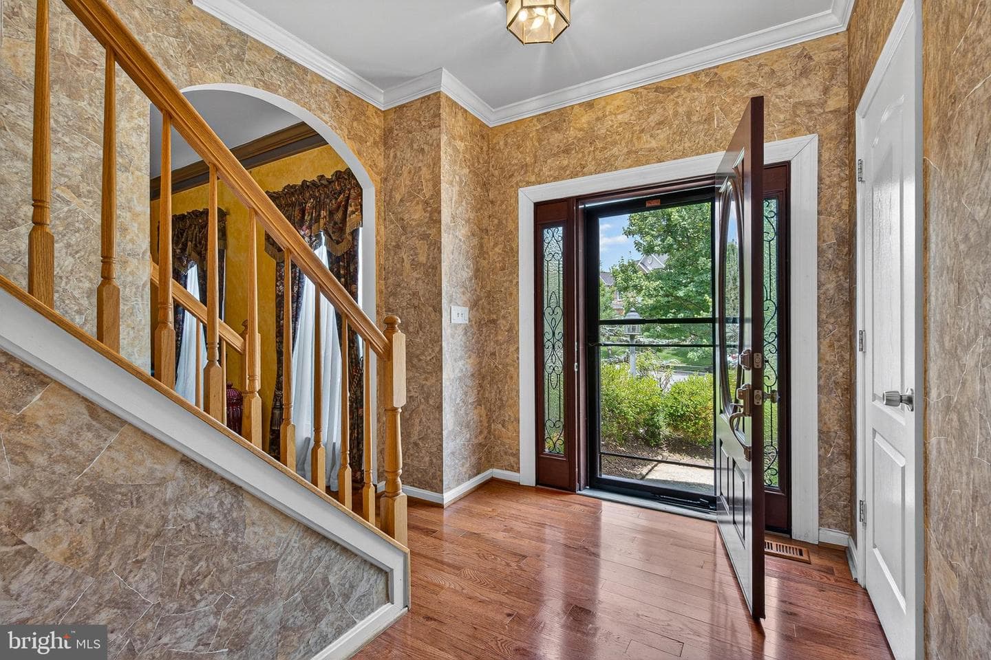 5076 Springhouse Circle photo 3