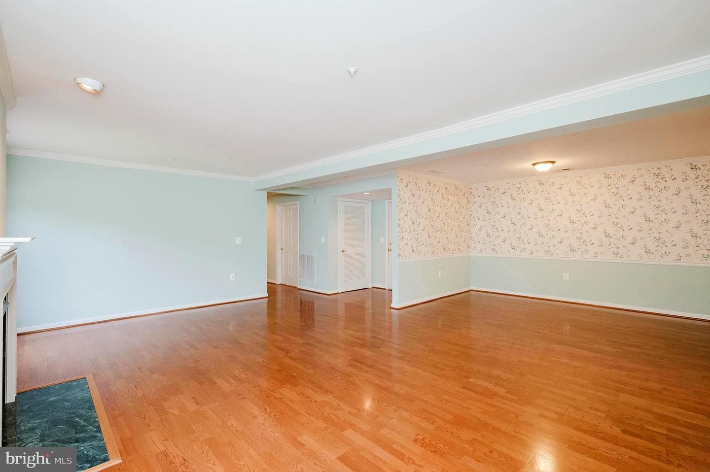 620 Straffan Drive #302 photo 8