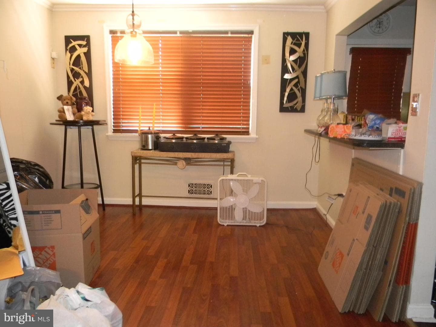 713 Eastshire Drive photo 4