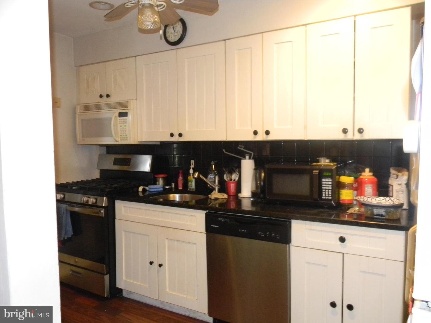 713 Eastshire Drive photo 5