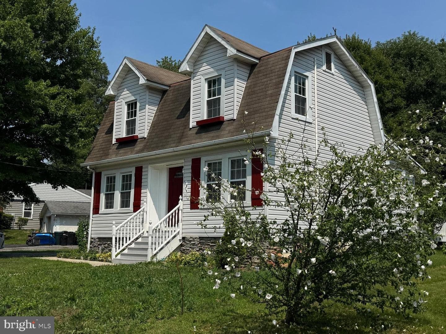 7875 Oakdale Avenue, Rosedale