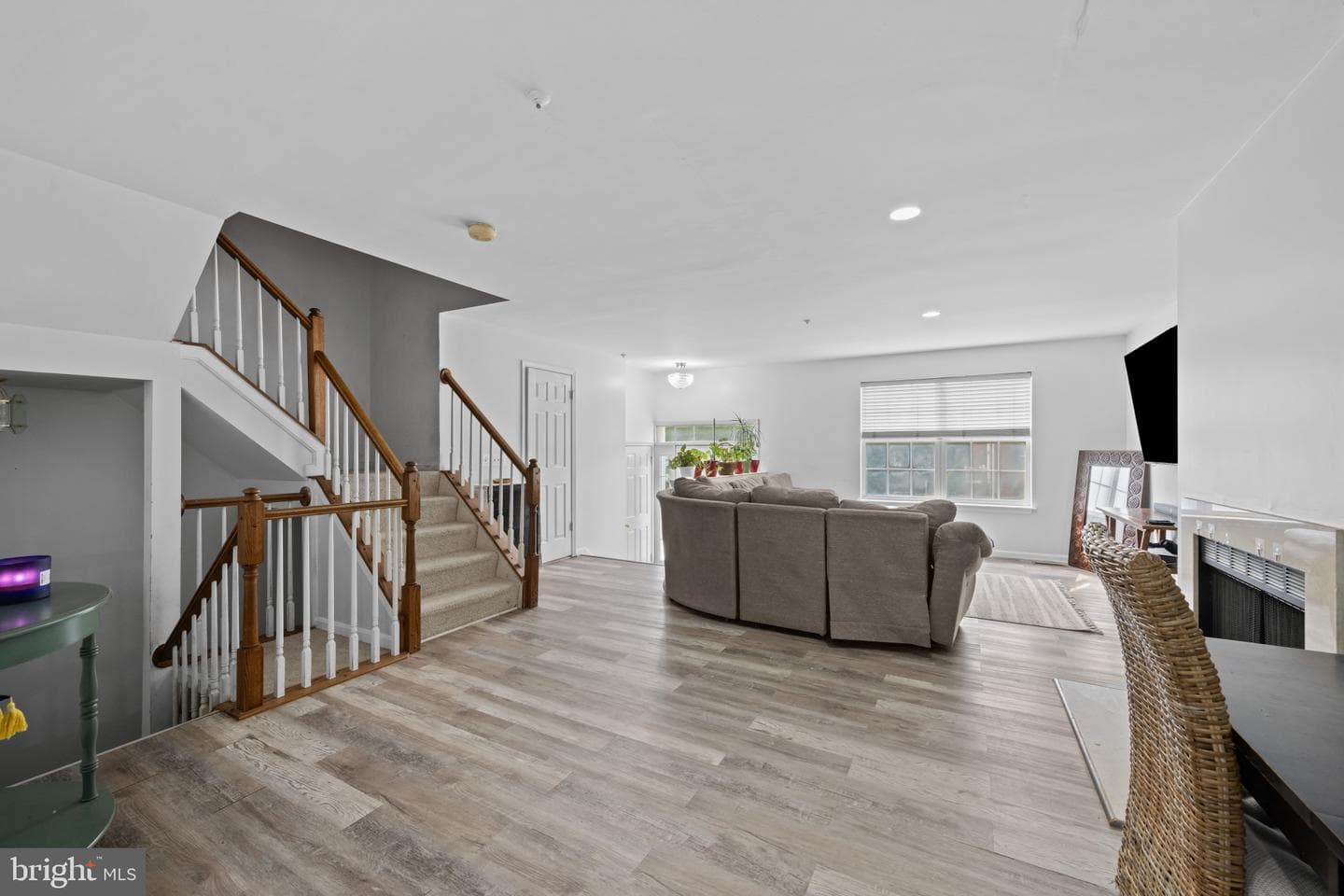 9523 Georgian Way photo 10
