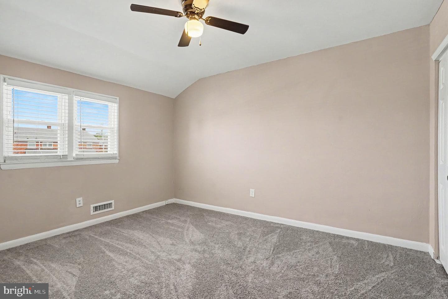 7729 Charlesmont Road photo 16