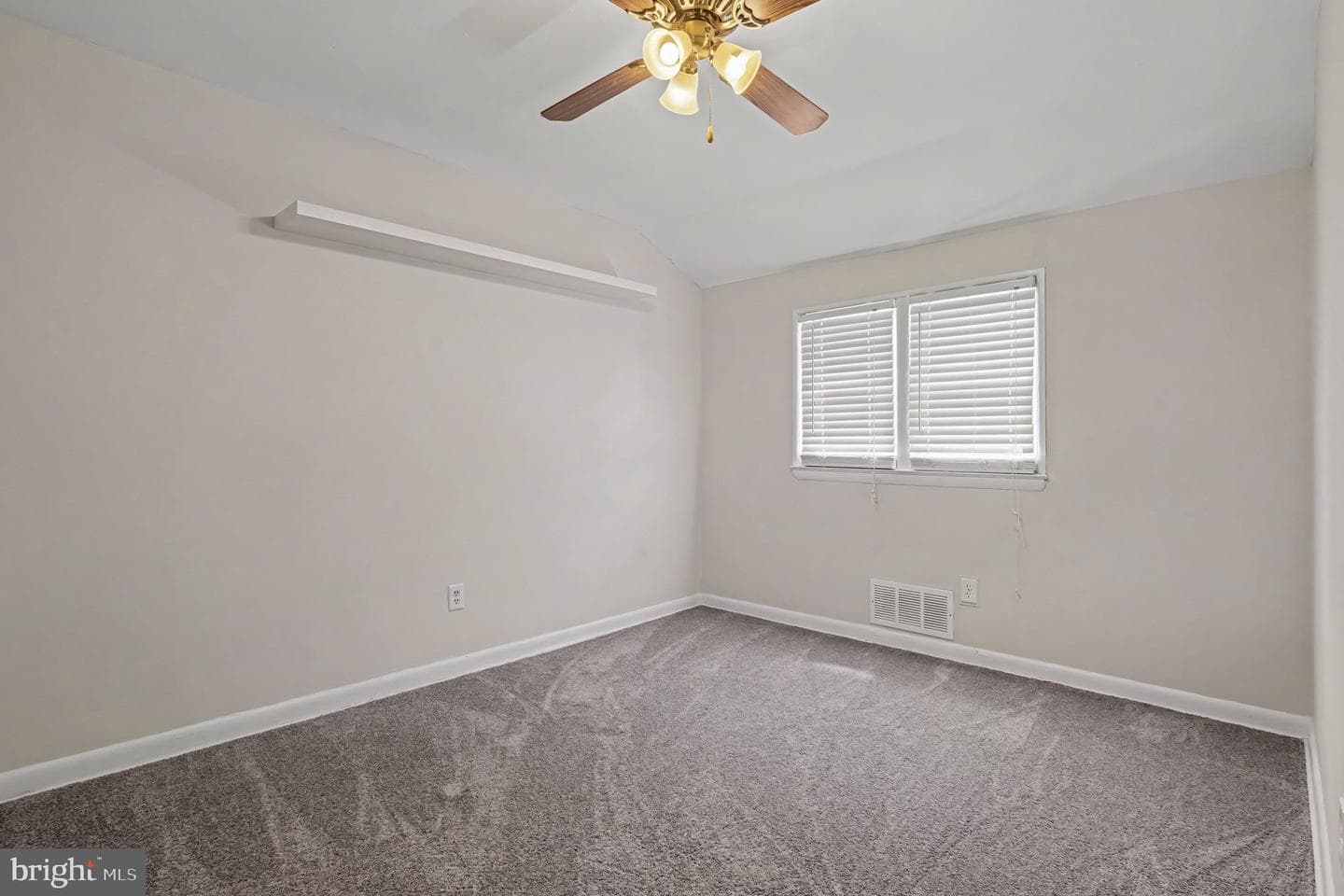 7729 Charlesmont Road photo 18
