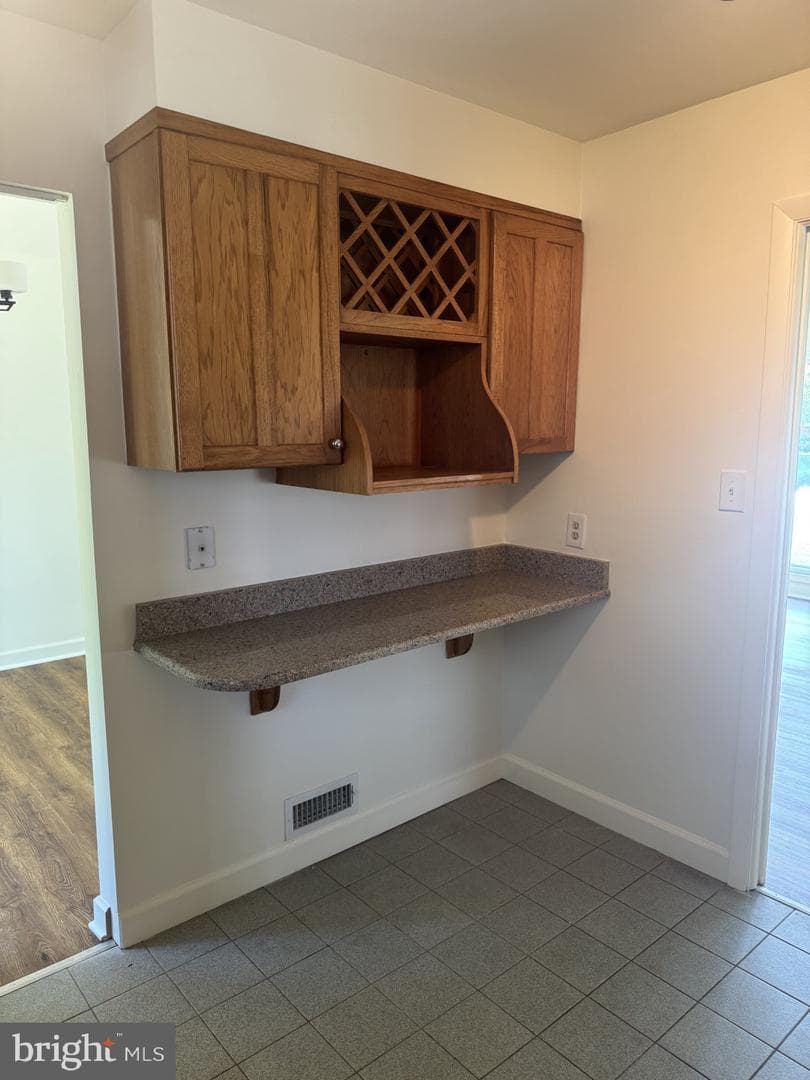 916 Beaverbank Circle photo 7