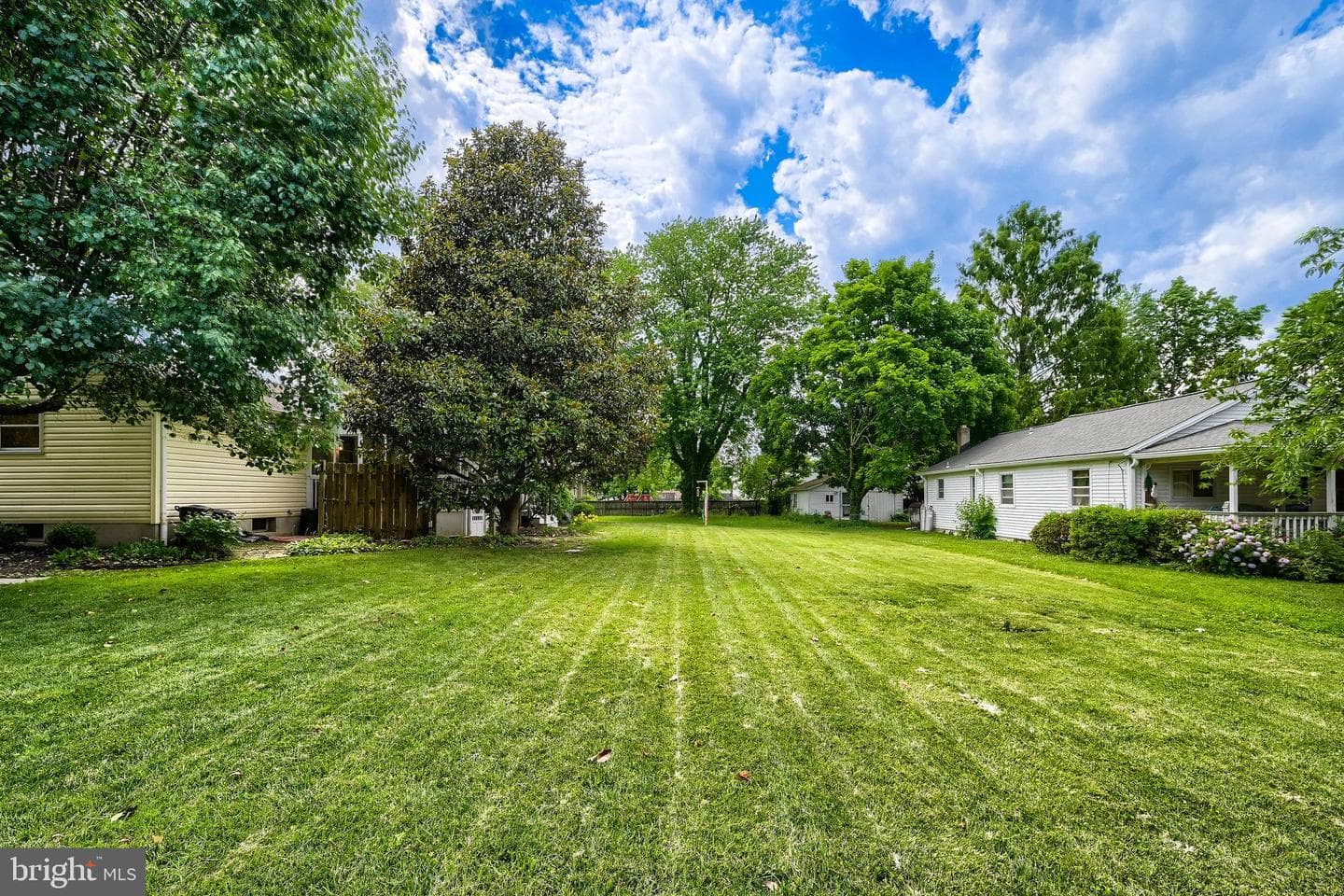 6926 Birdwood Avenue photo 25