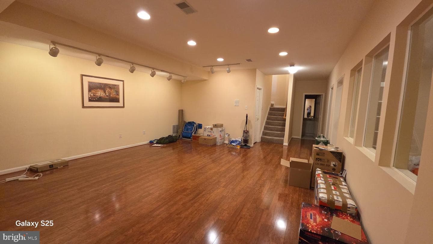 855 Queens Park Drive photo 15