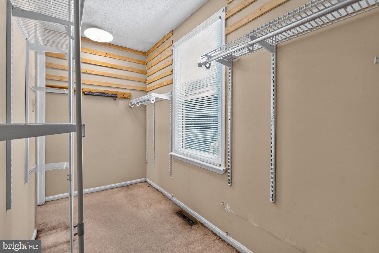 4225 Hanwell Road photo 14