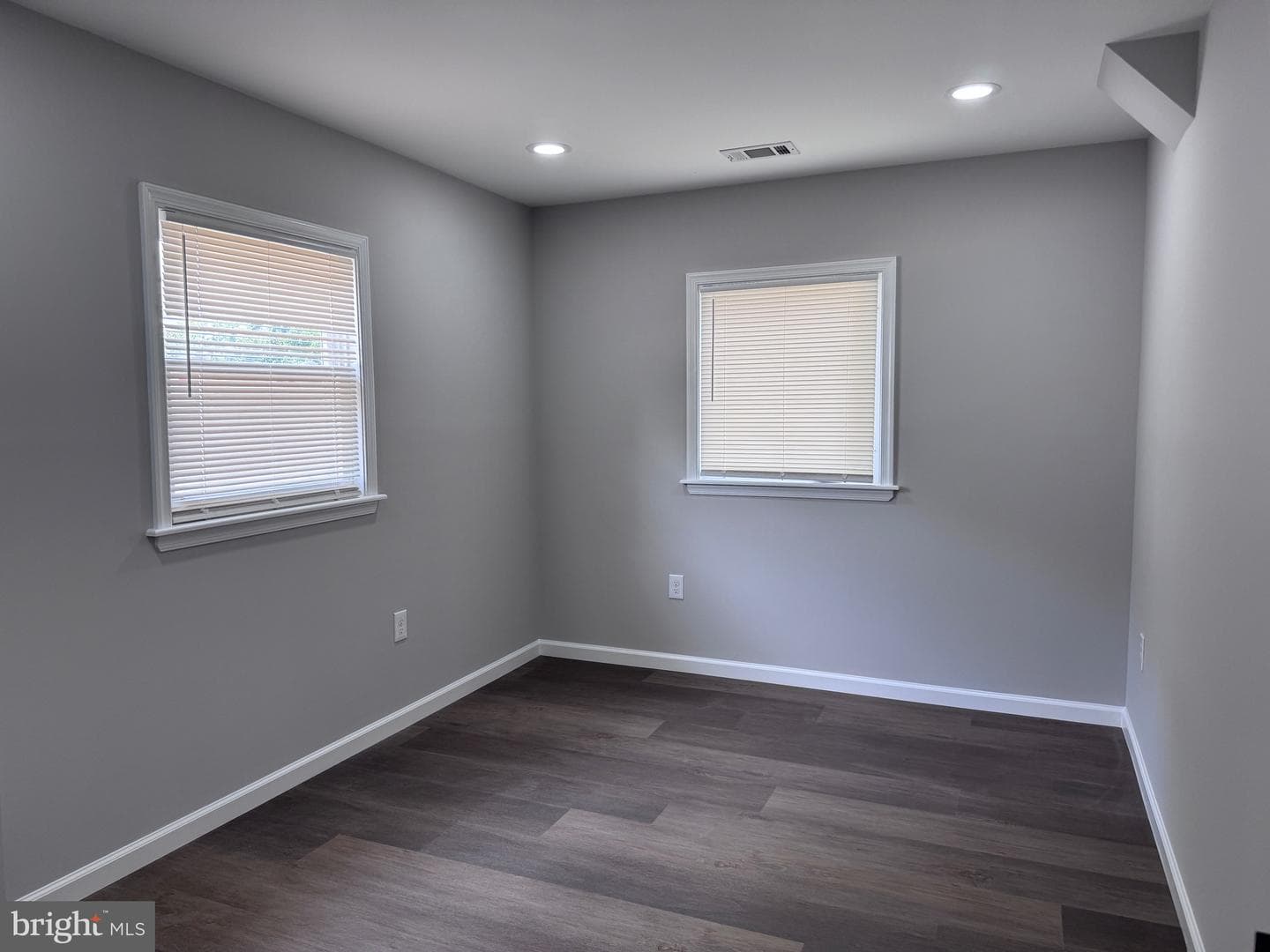 5612 Saint Marys Street photo 16