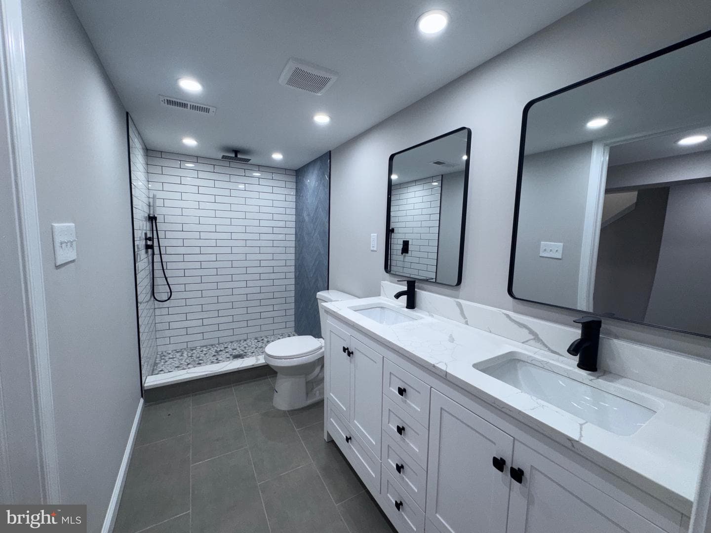 5612 Saint Marys Street photo 31
