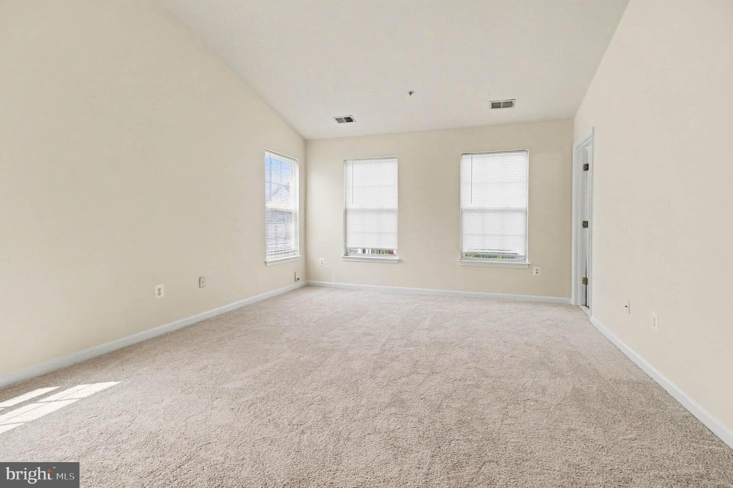 9715 Luguna Road photo 14