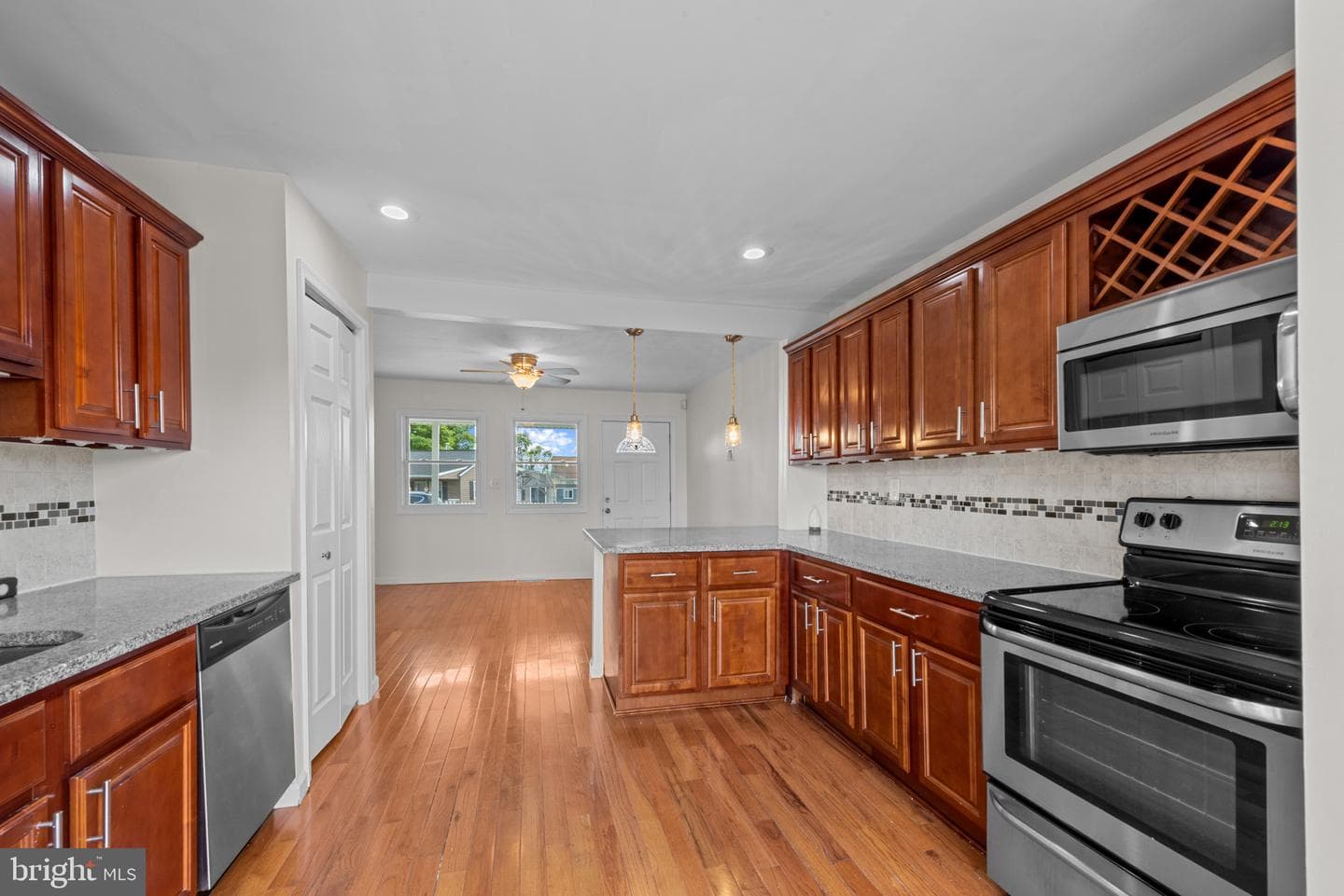 24 Yawmeter Drive photo 21
