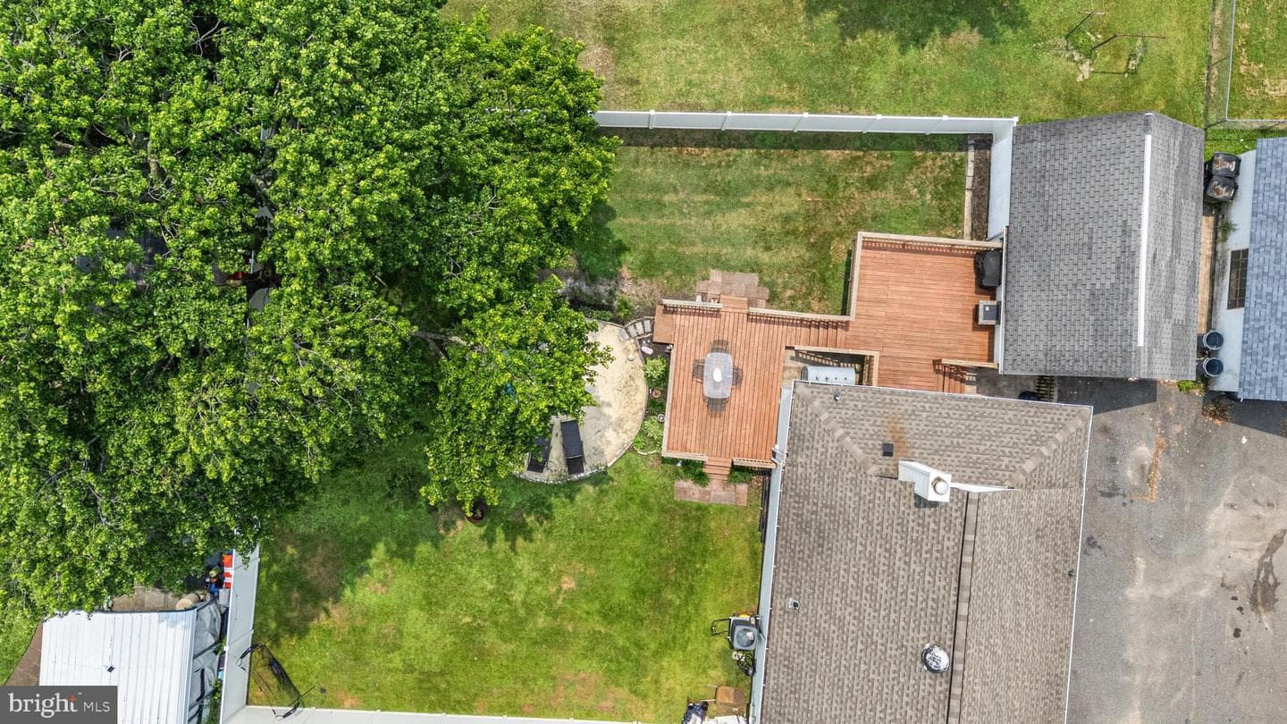8011 Shore Road photo 35