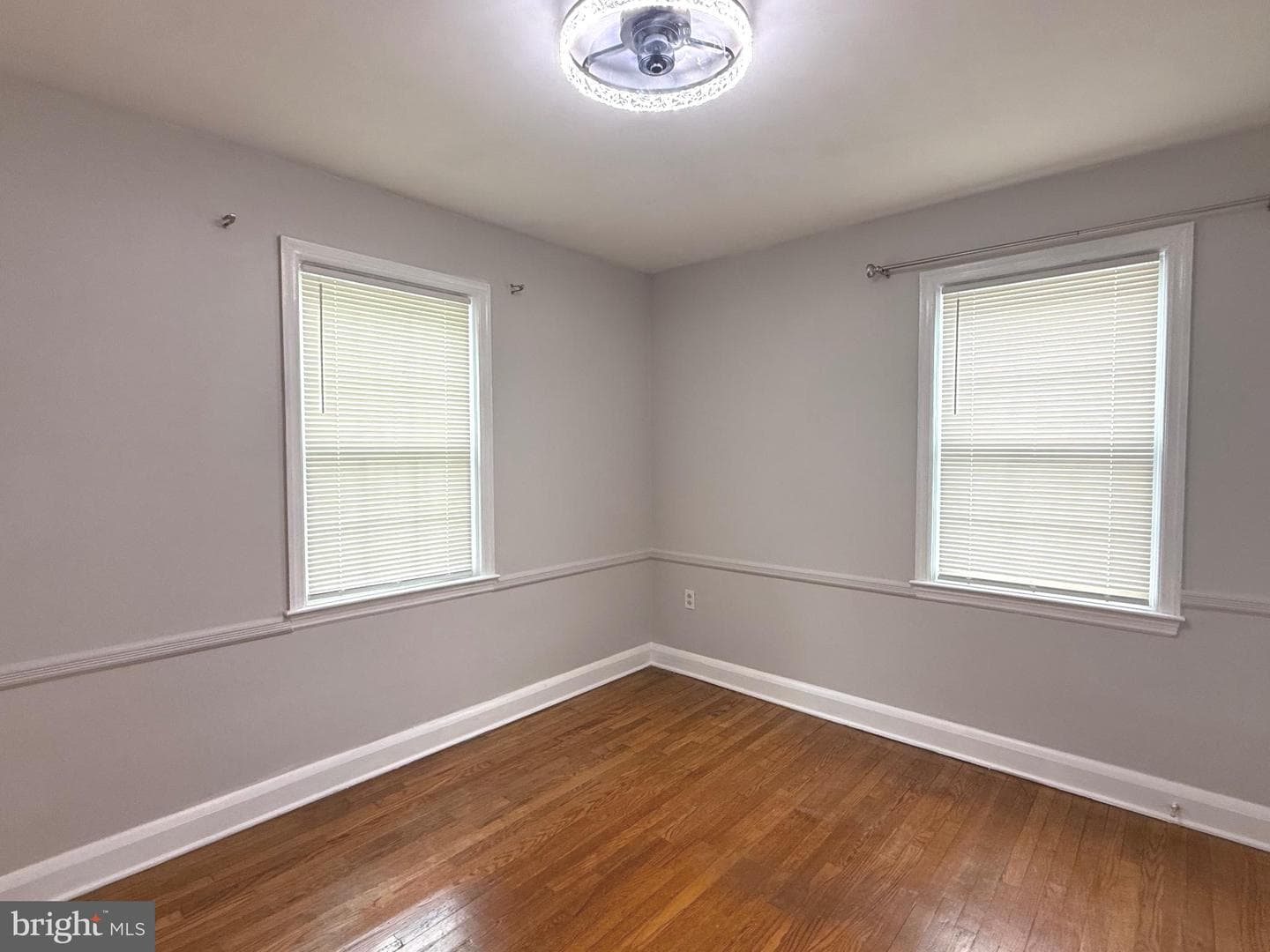 7915 Rolling View Avenue photo 36