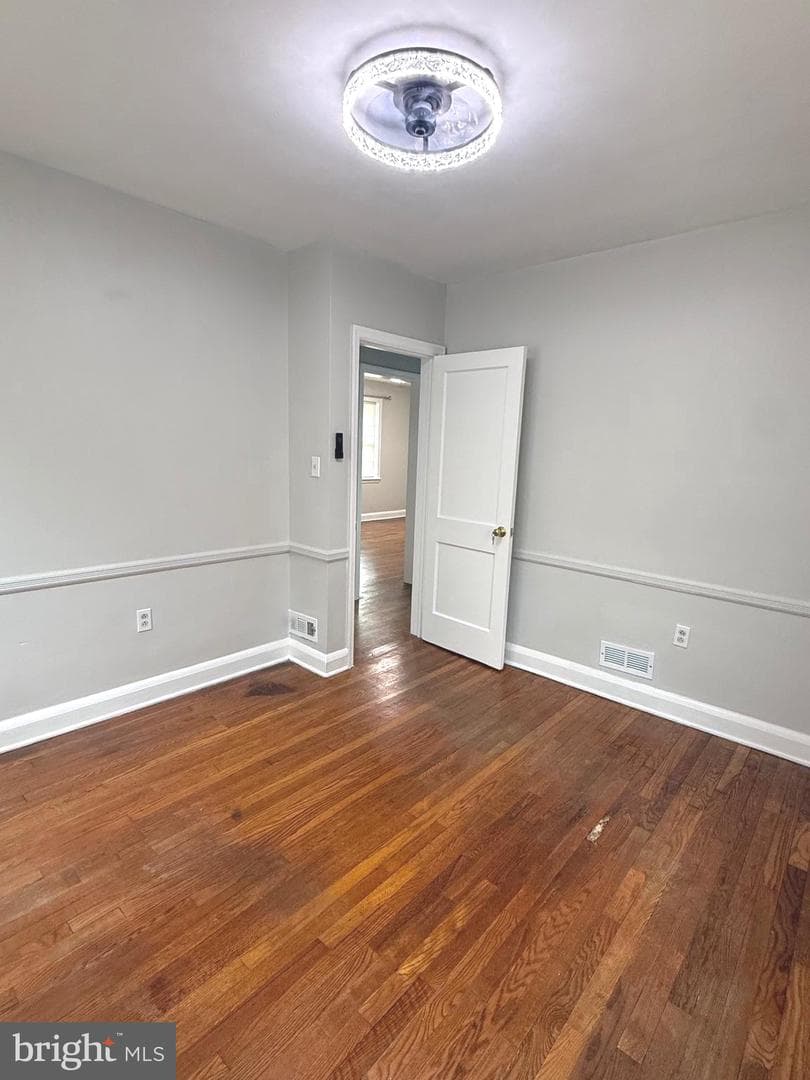 7915 Rolling View Avenue photo 38