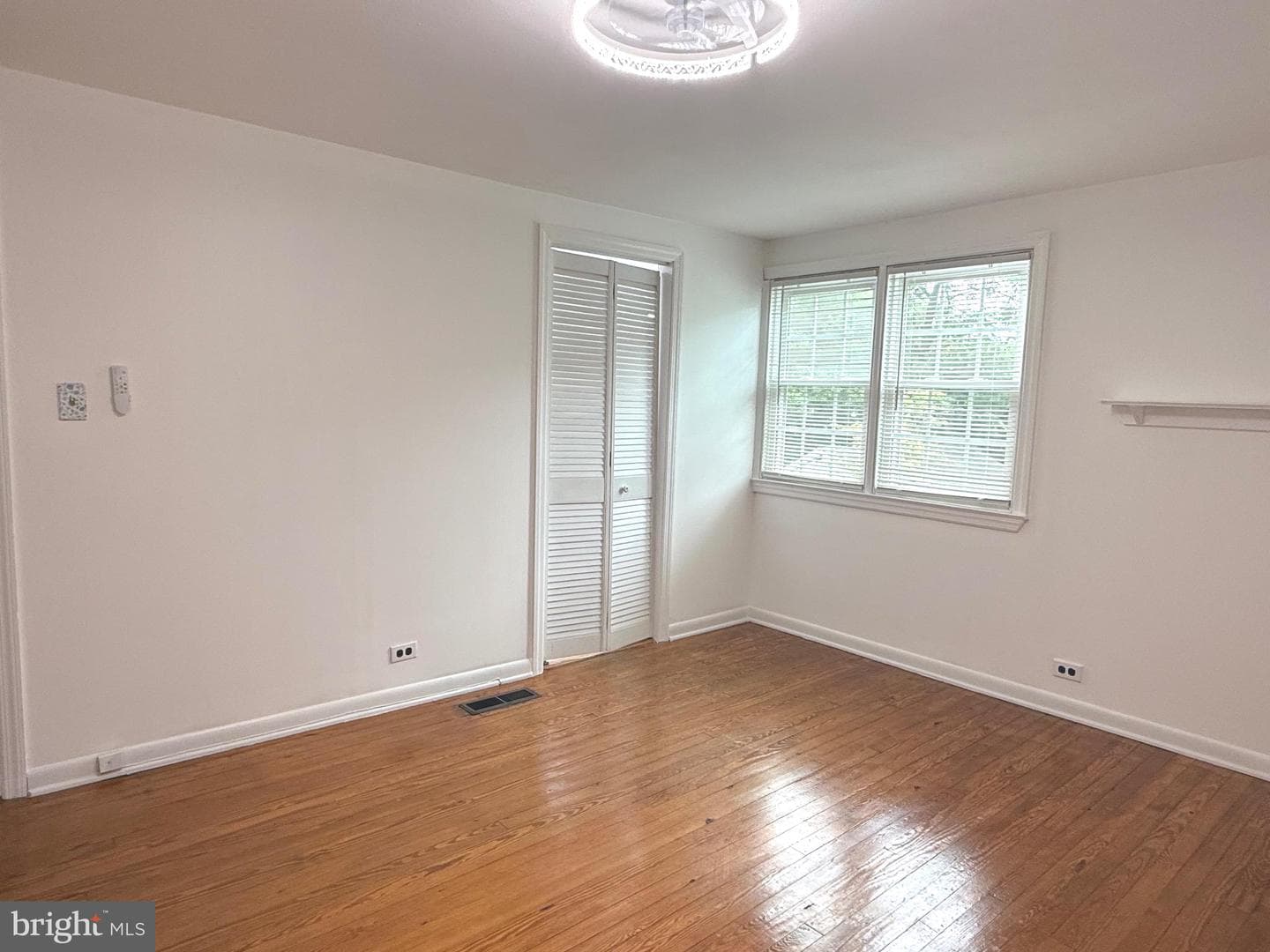 7915 Rolling View Avenue photo 39