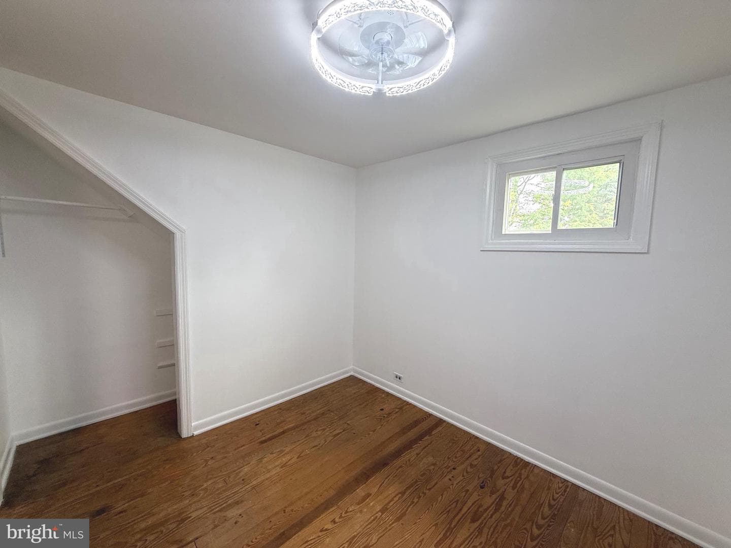 7915 Rolling View Avenue photo 41