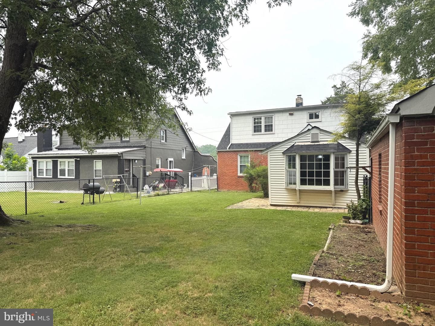 7915 Rolling View Avenue photo 70