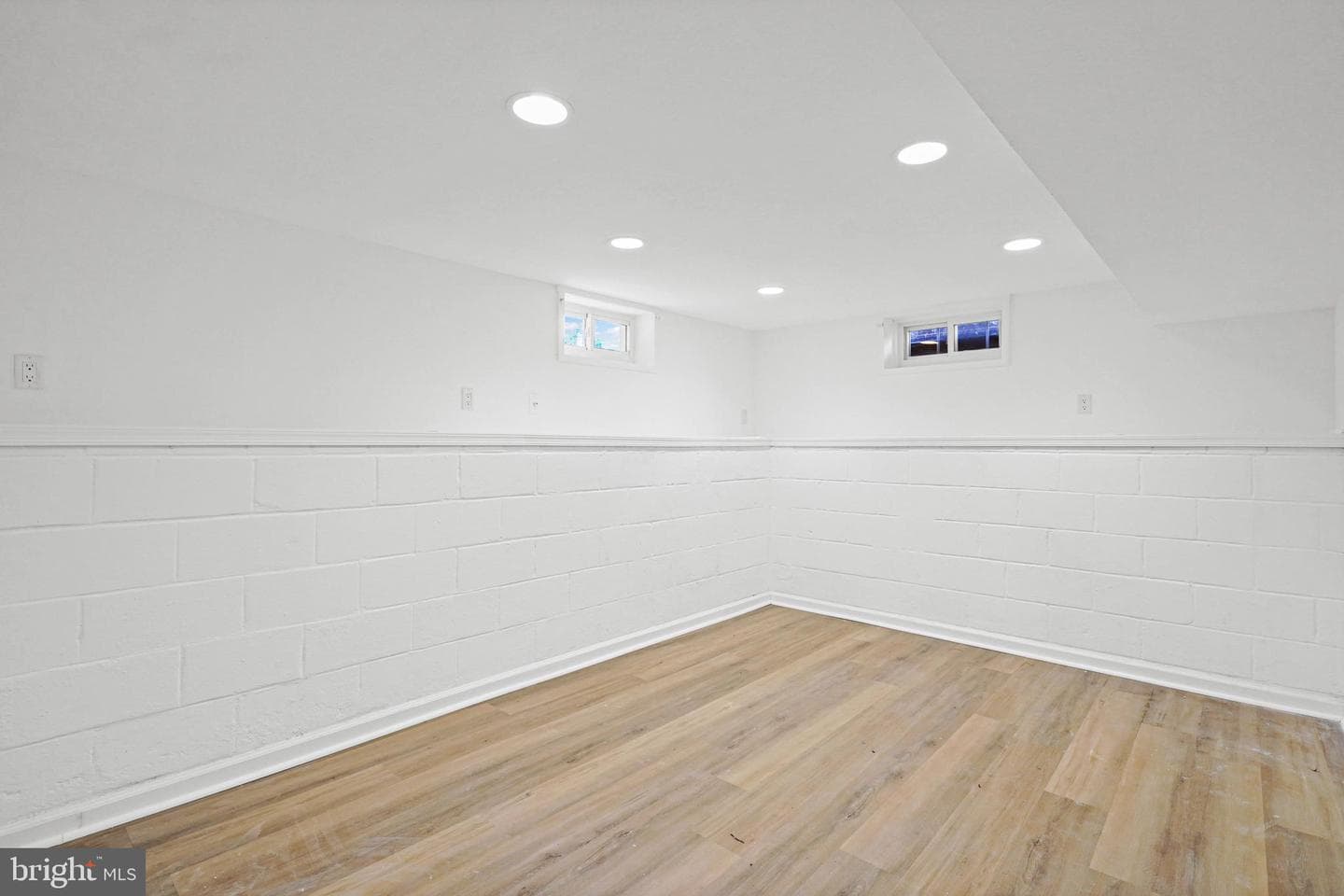 8226 Watersedge Road photo 15