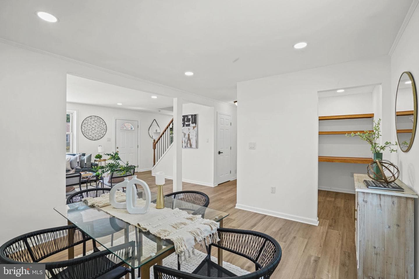 8226 Watersedge Road photo 7