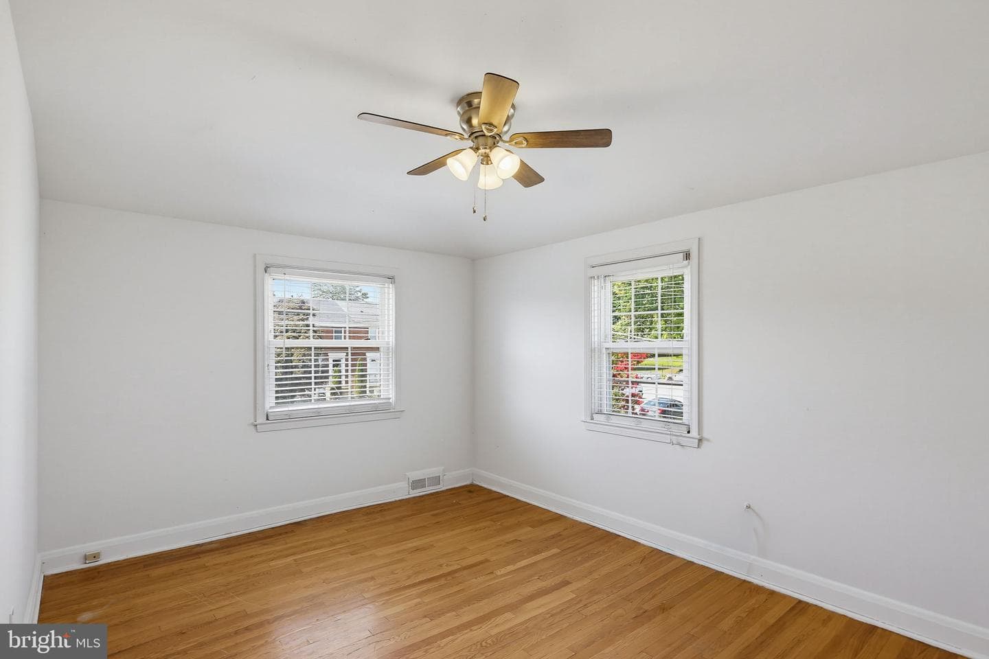 1744 Joan Avenue photo 15