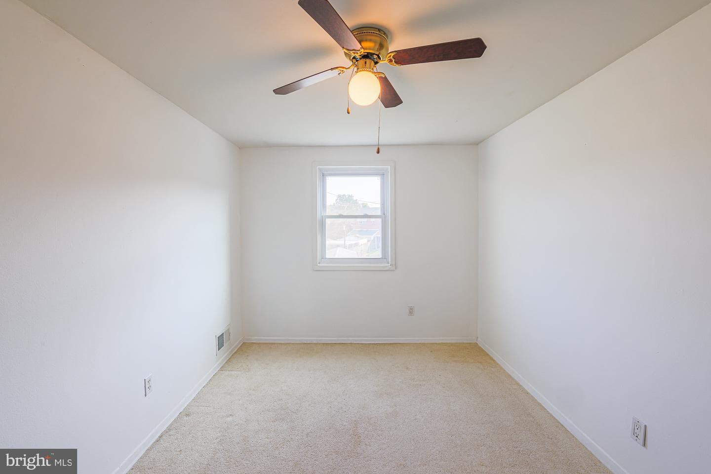 1021 Foxchase Lane photo 26