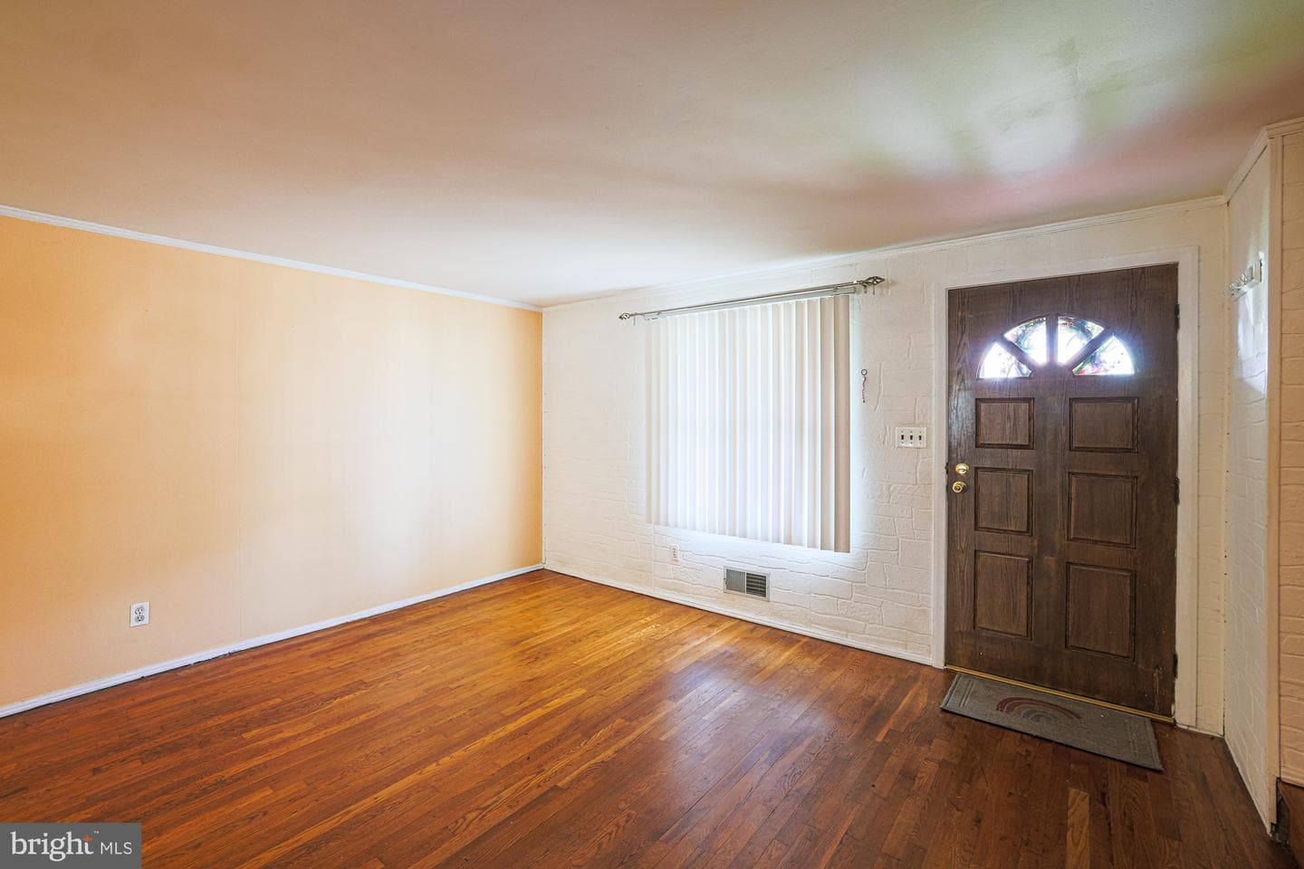 1021 Foxchase Lane photo 7