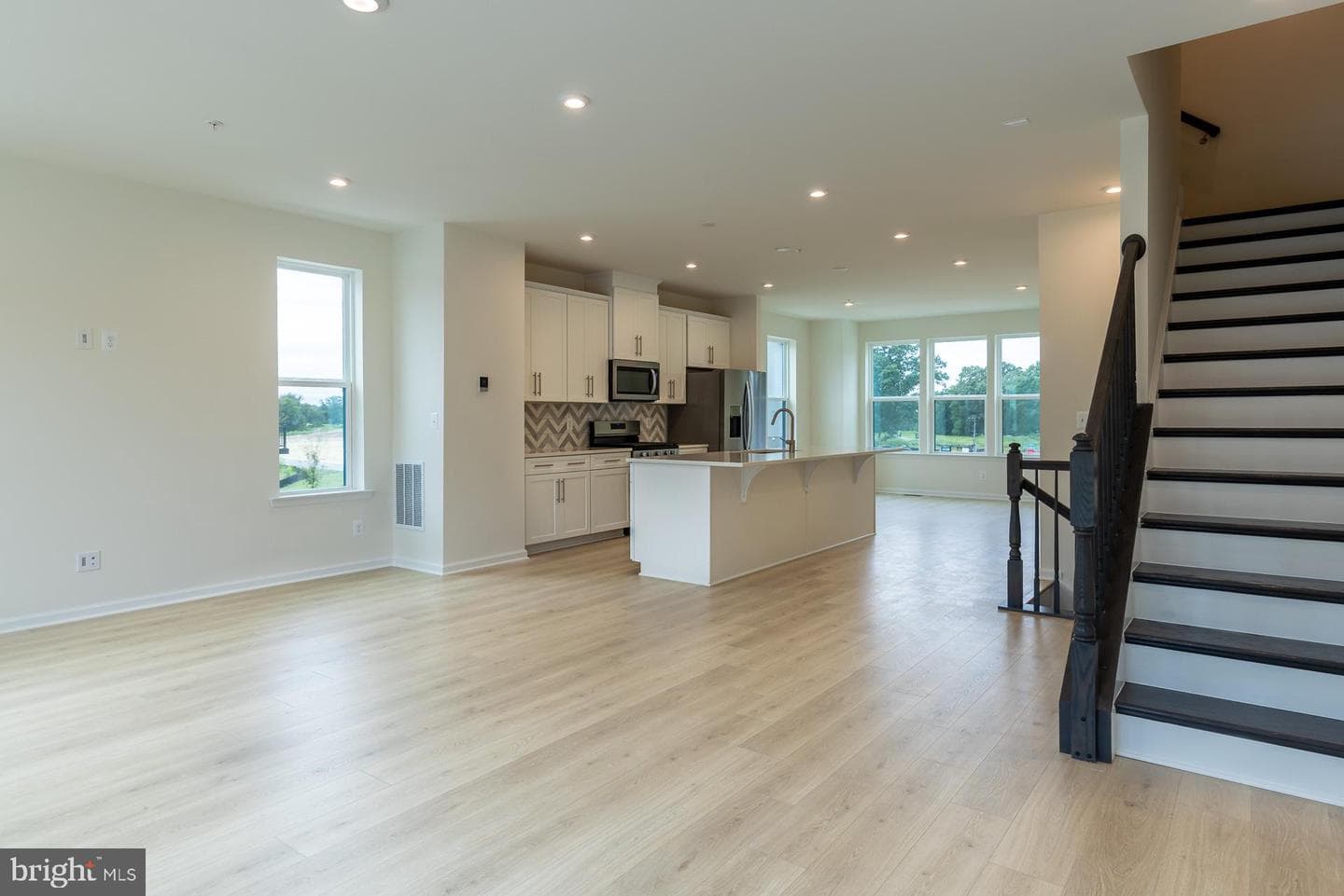 1823 Constellation Drive photo 9
