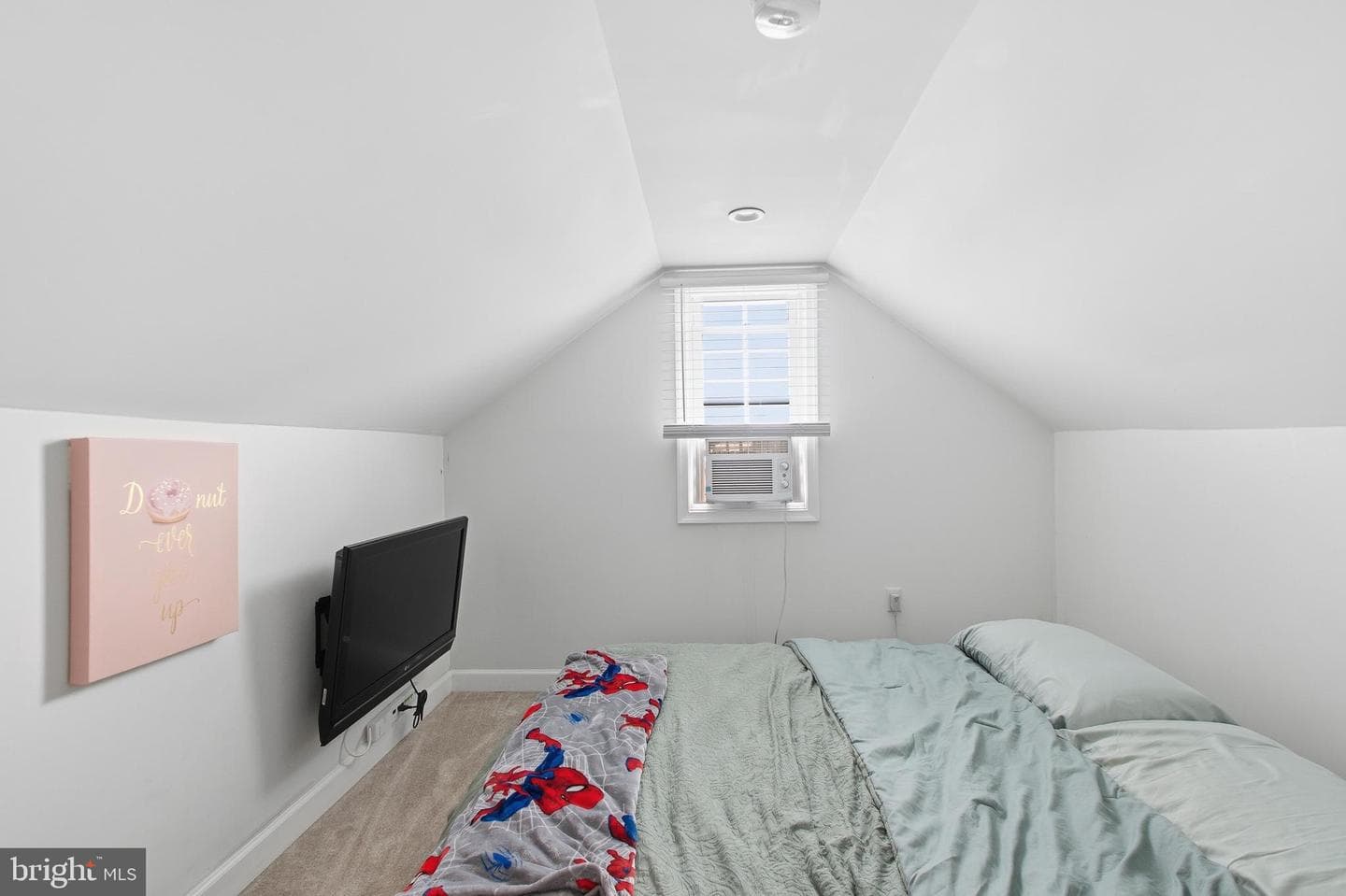 1742 Leslie Road photo 23