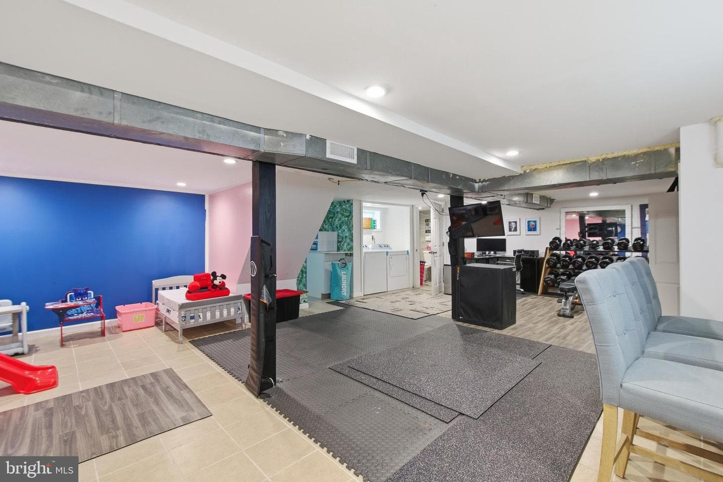 1742 Leslie Road photo 29