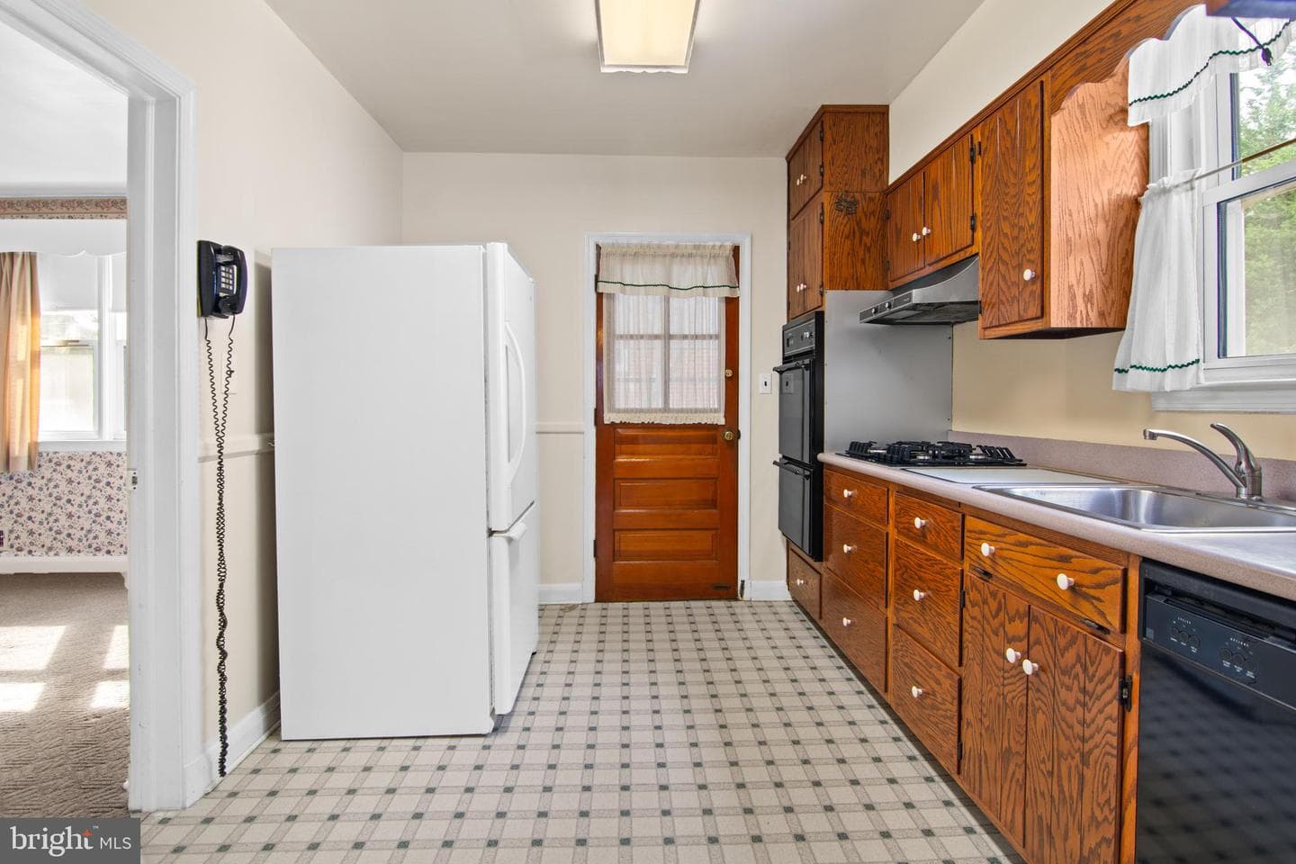 2812 Jomat Avenue photo 13