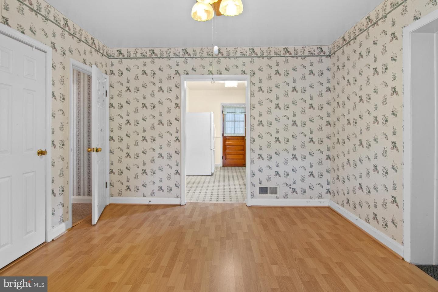 2812 Jomat Avenue photo 16