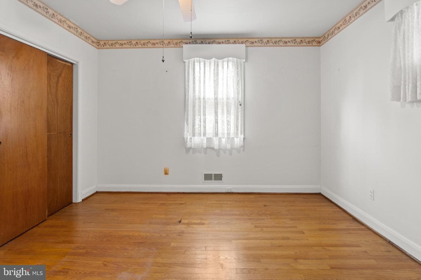 2812 Jomat Avenue photo 25