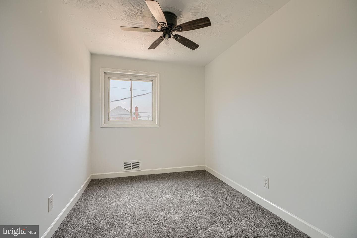 7827 Harold Road photo 16