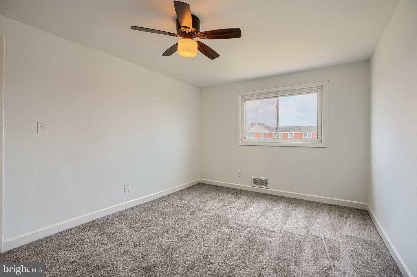 7827 Harold Road photo 24