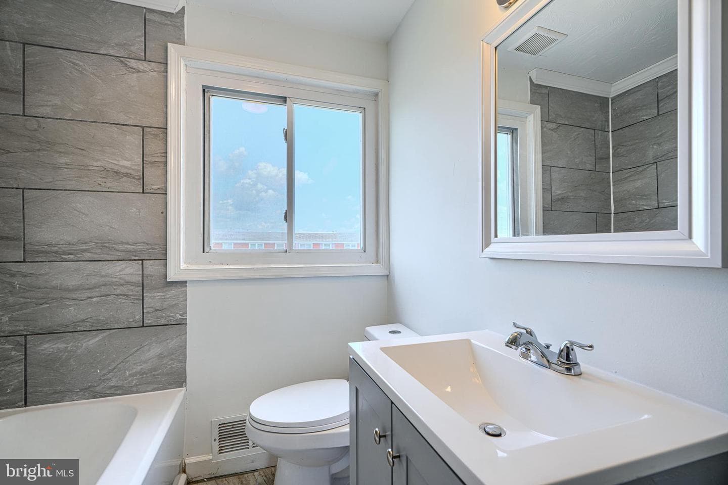 7827 Harold Road photo 29