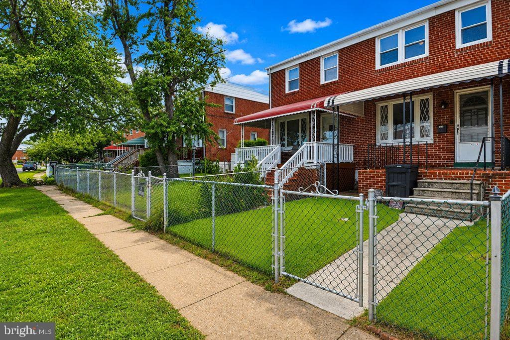 2031 Jasmine Road photo 3