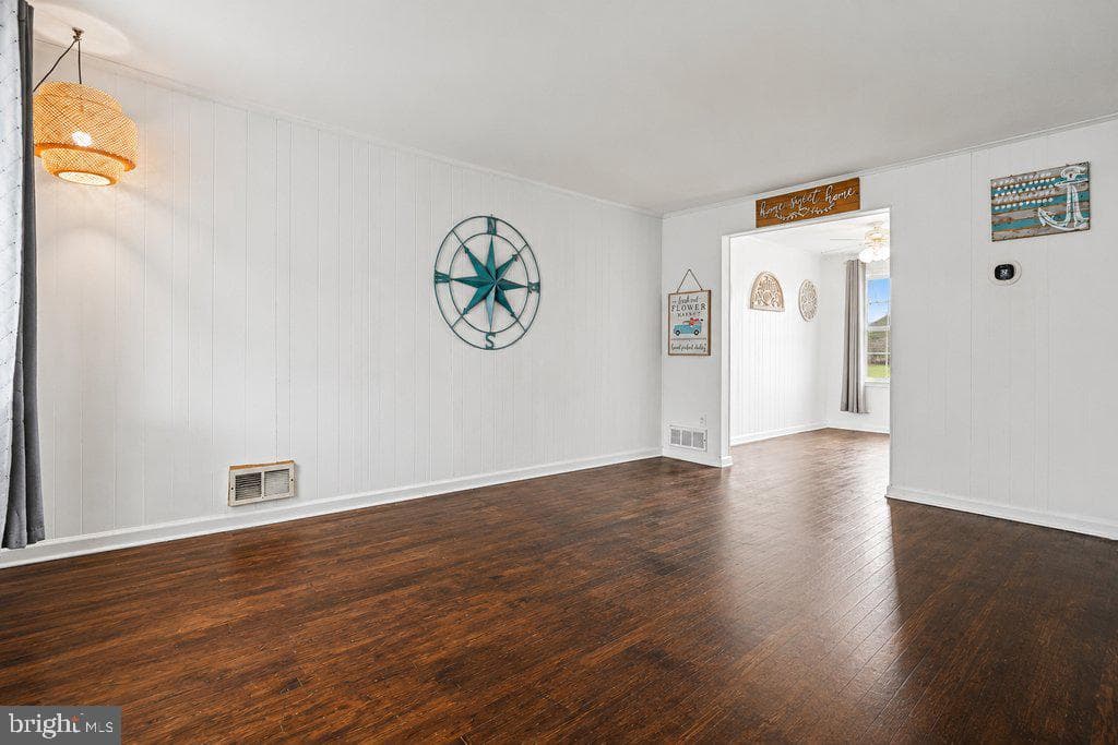 2031 Jasmine Road photo 6