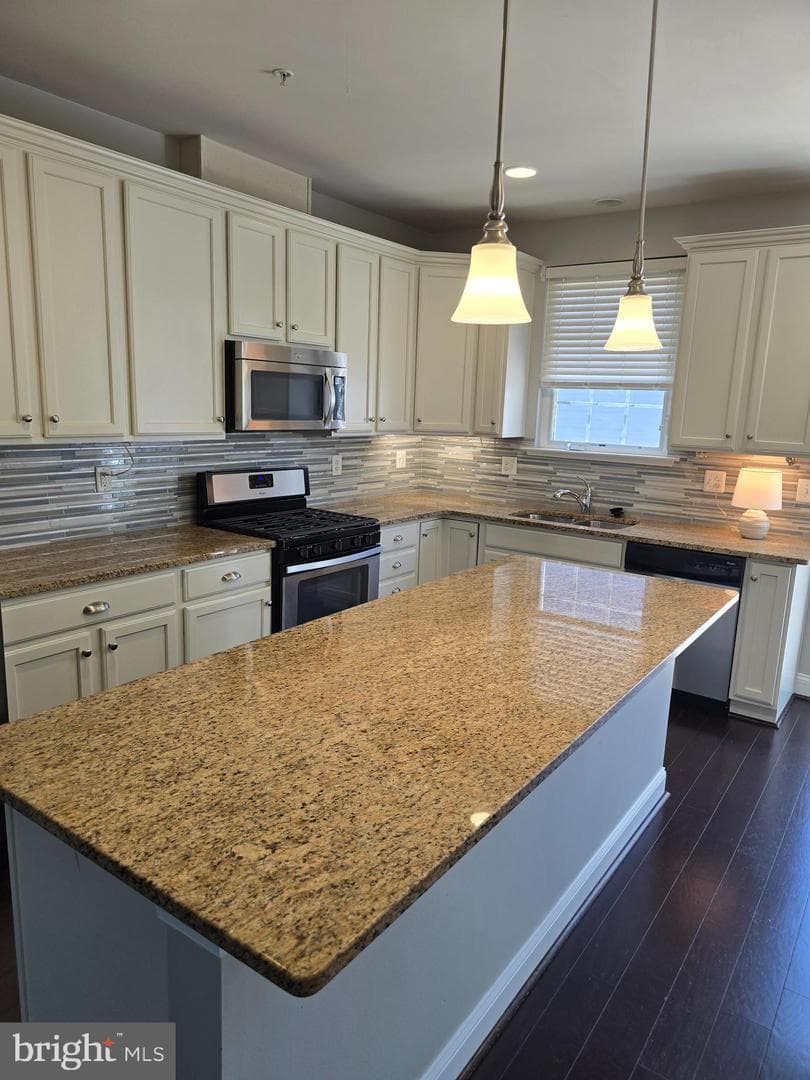 35 Meridian Lane photo 5