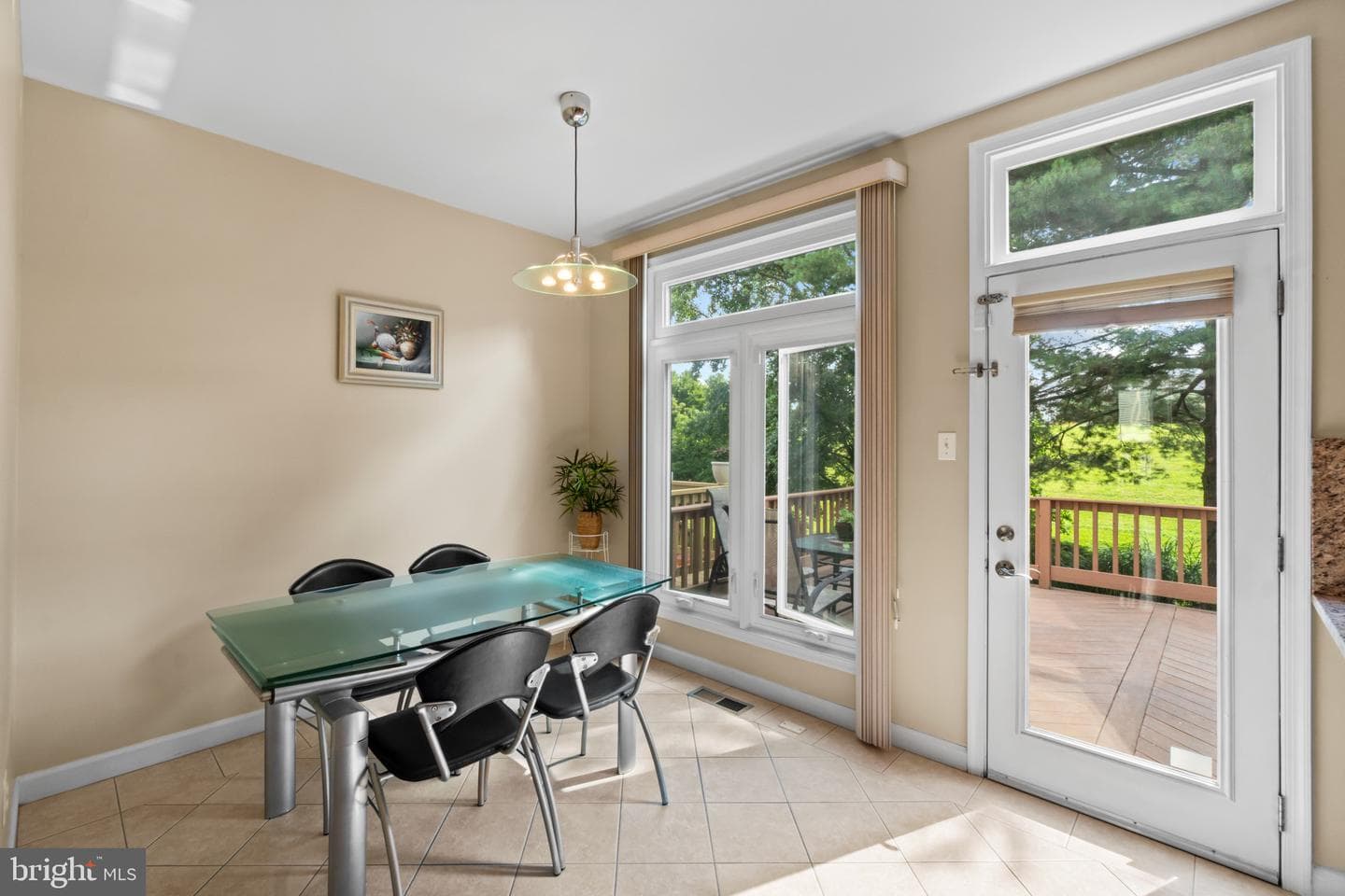 17 Stablemere Court photo 15
